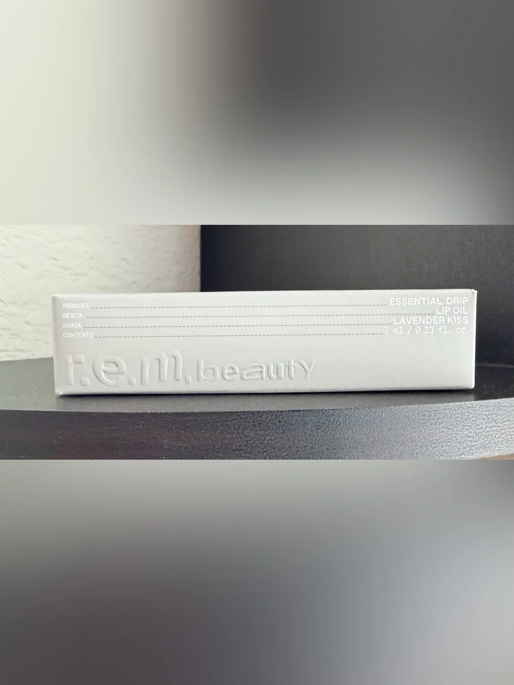 r.e.m. beauty Essential Drip Lip Oil - Lavender Kiss